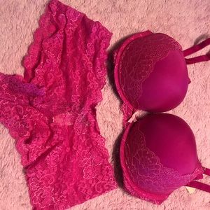 Victoria’s Secret add 2 cups bra set